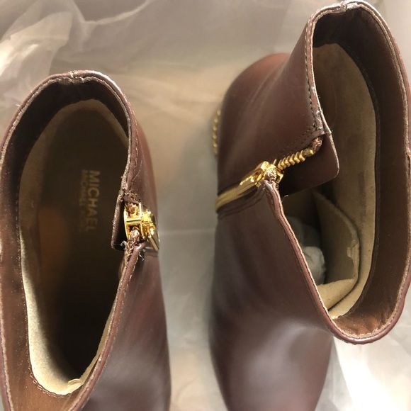 NEW Michael Kors Booties Sabrina Mid Boot - Picture 8 of 13